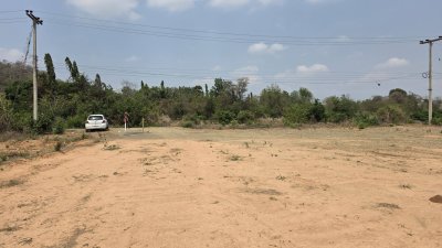 ที่ดินโฉนด 1ไร่ 2งาน ติดถนนลาดยาง ราคา 750,000บาท