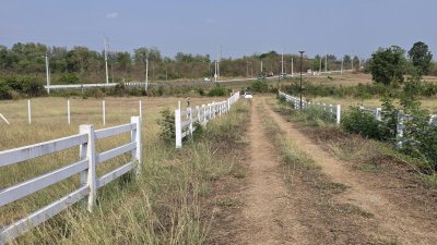 ที่ดินโฉนด 1 ไร่ ไม่มีประวัติน้ำท่วม เป็นเนินสูงกว่าถนนหลัก