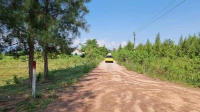 ขายที่ดิน10 ไร่ ไร่ละ 350,000 บาท นส3ก. (ครุฑเขียว)