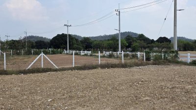 ที่ดินโฉนด วิวเขาโอบ 265 ตร.วา 690,000.- ฟรีโอน