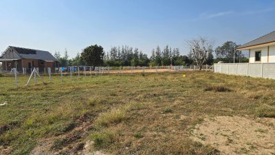 ที่ดินไม่เคยมีประวัติน้ำท่วม ใกล้รพ. ถนนคอนกรีต ต.จอมบึง อ.จอมบึง จ.ราชบุรี