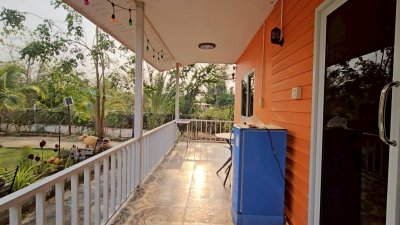 ที่ดินโฉนดพร้อมสิ่งปลูกสร้าง 5 หลัง แถมเฟอร์นิเจอร์ภาย, เครื่องใช้ไฟฟ้า มีสระน้ำทำการเกษตร