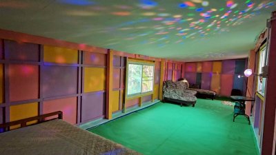 ที่ดินโฉนดพร้อมสิ่งปลูกสร้าง 5 หลัง แถมเฟอร์นิเจอร์ภาย, เครื่องใช้ไฟฟ้า มีสระน้ำทำการเกษตร