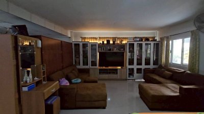 ที่ดินโฉนดพร้อมสิ่งปลูกสร้าง 5 หลัง แถมเฟอร์นิเจอร์ภาย, เครื่องใช้ไฟฟ้า มีสระน้ำทำการเกษตร