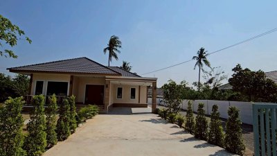 ที่ดินโฉนดพร้อมบ้าน ใกล้ตลาดจอมบึง ติดถนน 2 ด้าน ต.จอมบึง อ.จอมบึง จ.ราชบุรี