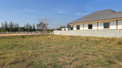 ที่ดินไม่เคยมีประวัติน้ำท่วม ใกล้รพ. ถนนคอนกรีต ต.จอมบึง อ.จอมบึง จ.ราชบุรี