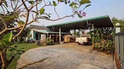 ที่ดินโฉนดพร้อมสิ่งปลูกสร้าง 5 หลัง แถมเฟอร์นิเจอร์ภาย, เครื่องใช้ไฟฟ้า มีสระน้ำทำการเกษตร