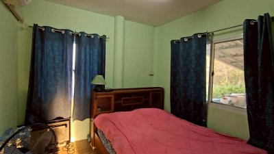 ที่ดินโฉนดพร้อมสิ่งปลูกสร้าง 5 หลัง แถมเฟอร์นิเจอร์ภาย, เครื่องใช้ไฟฟ้า มีสระน้ำทำการเกษตร