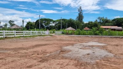 ที่ดินใกล้ถนนใหญ่ 4 เลน 100 เมตร สด-ผ่อน เนื้อที่ 3ไร่ 4 ตร.วา ราคา(สด) 1,950,000.-