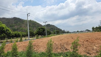 ที่โฉนด วิวภูเขาล้อม ต.เขาชะงุ้ม อ.โพธาราม จ.ราชบุรี