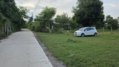 ที่ดินติดห้วย วิวเขา อยู่ในเขตชุมชนหมู่บ้าน มีสระน้ำออก1ลูก ทำเกษตรได้