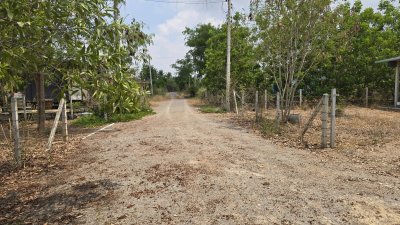 ขายที่ดินพร้อมสิ่งปลูกสร้าง 690,000.- 1 ไร่ 71 ตร.วา ต.รางบัว อ.จอมบึง จ.ราชบุรี