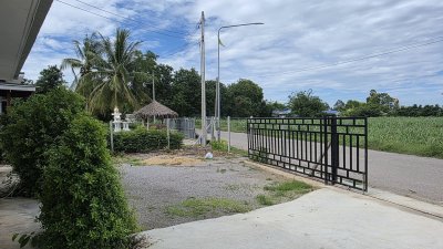 บ้านสร้างใหม่ ผ่อนตรงกับเจ้าของ ไม่เช็คเครดิตบูโร เนื้อที่ 150 ตร.วา