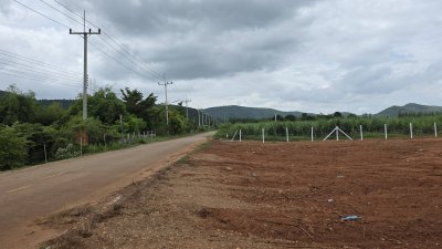 ที่ดินโฉนด วิวเขาล้อม ติดถนนลาดยาง แปลงหัวมุมถนน 2 ด้าน 4 ไร่ 3 งาน