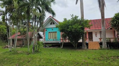 บ้านพักรีสอร์ท อ่างเก็บน้ำชัฏป่าหวาย บรรยากาศร่มรื่น ทำเลและการเดินทางสะดวก