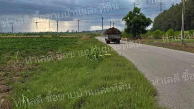 ที่ดินติดถนนทางหลวงชนบท หน้ากว้าง250 ม. ติดถนน 3 ด้าน