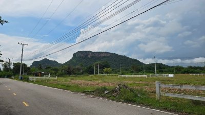 ตรงนี้ยังปลอดภัยครับ ยังไม่เจอปัญหาน้ำท่วม ต.เขาแร้ง อ.เมืองราชบุรี จ.ราชบุรี