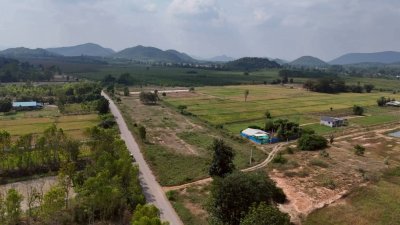 โฉนดครุฑแดงนส. 4 จ.เนื้อที่ 2 ไร่ ไร่ละ 390,000.-