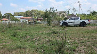 ขายที่ดินใกล้ถนนใหญ่ 100ม. มีเพื่อนบ้าน อยู่ใกล้อบต.เบิกไพร