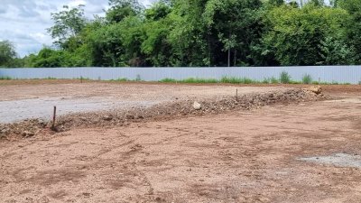 ขายที่ดินใกล้ถนนใหญ่ 100ม. มีเพื่อนบ้าน อยู่ใกล้อบต.เบิกไพร