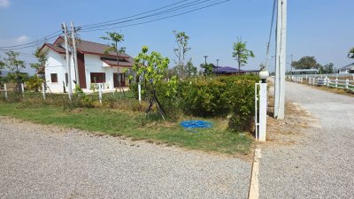 บ้านพร้อมที่ดิน 1 ไร่ 1 งาน 29 ตร.วา บ้านทรงไทยคู่ (น๊อคดาวน์)