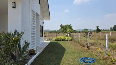 บ้าน 200 ตร.วา โฉนดพร้อมโอน ราคา 1,890,000 บาท อ.จอมบึง จ.ราชบุรี