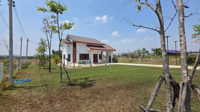 บ้าน 200 ตร.วา โฉนดพร้อมโอน ราคา 1,890,000 บาท อ.จอมบึง จ.ราชบุรี