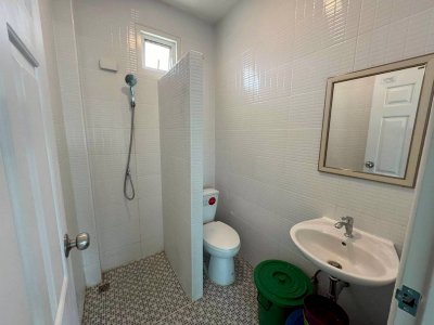 วิวเขา 2 ด้าน ที่ดิน 2 งาน ขายพร้อมบ้านสภาพดี ราคา 950,000 บาท