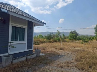 วิวเขา 2 ด้าน ที่ดิน 2 งาน ขายพร้อมบ้านสภาพดี ราคา 950,000 บาท