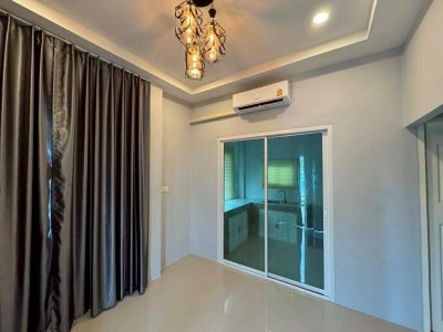 วิวเขา 2 ด้าน ที่ดิน 2 งาน ขายพร้อมบ้านสภาพดี ราคา 950,000 บาท