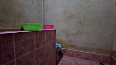 ที่ดินโฉนดพร้อมบ้าน 4 ไร่ 2,000,000 บาท และโรงเรือนเพาะเห็ด ,สวนผสมผสาน ติดคลองชลประทาน