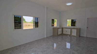 ที่ดินโฉนดพร้อมบ้านสร้างใหม่ เนื้อที่ 1 ไร่  ราคา 1,590,000 บาท