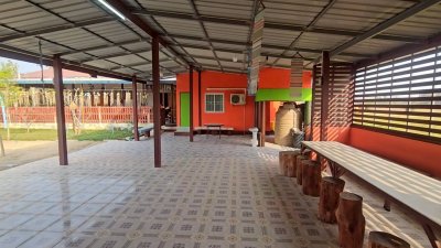 บ้านพักสไตล์รีสอร์ท พร้อมเฟอร์นิเจอร์ ,สระน้ำและสวนไม้ร่มรื่น