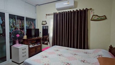 บ้านพักสไตล์รีสอร์ท พร้อมเฟอร์นิเจอร์ ,สระน้ำและสวนไม้ร่มรื่น