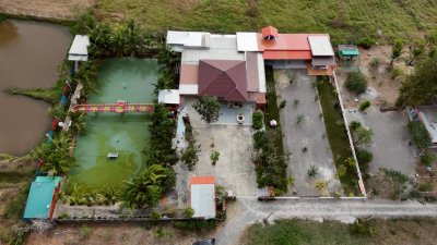 บ้านพักสไตล์รีสอร์ท พร้อมเฟอร์นิเจอร์ ,สระน้ำและสวนไม้ร่มรื่น