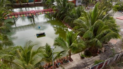 บ้านพักสไตล์รีสอร์ท พร้อมเฟอร์นิเจอร์ ,สระน้ำและสวนไม้ร่มรื่น