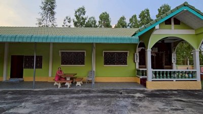 ที่ดินพร้อมบ้าน เขตตลาดจอมบึง ใกล้โรงเรียนมัธยม อ.จอมบึง จ.ราชบุรี