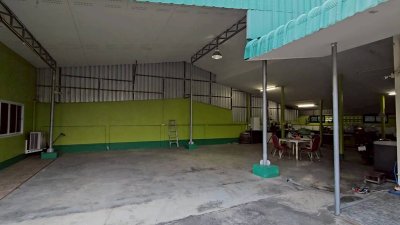 ที่ดินพร้อมบ้าน เขตตลาดจอมบึง ใกล้โรงเรียนมัธยม อ.จอมบึง จ.ราชบุรี