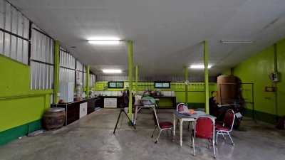 ที่ดินพร้อมบ้าน เขตตลาดจอมบึง ใกล้โรงเรียนมัธยม อ.จอมบึง จ.ราชบุรี