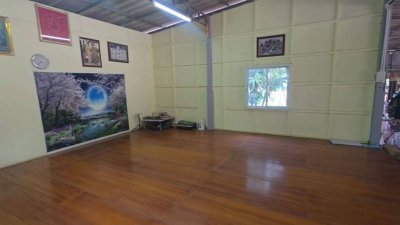 บ้านและร้านค้า ทำเลทองค้าขาย หน้าวัดเขาสูงแจ่มฟ้า อ.ท่ามะกา จ.กาญจนบุรี