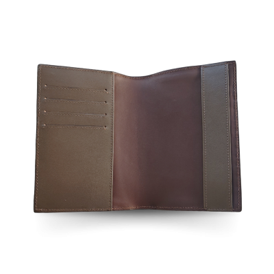 CROCODILE TAIL LEATHER PASSPORT COVER : CACPW001TMX