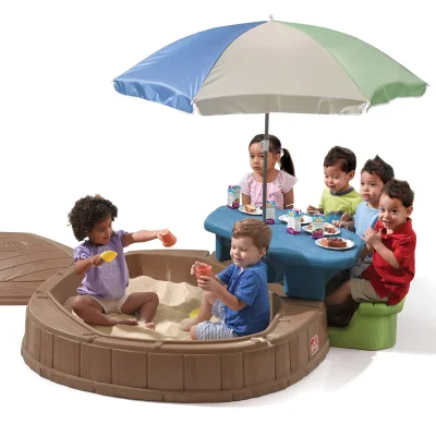 Step2 Naturally Playful Summertime Play Center โต๊ะปิคนิคพร้อมร่มและบ่อทราย