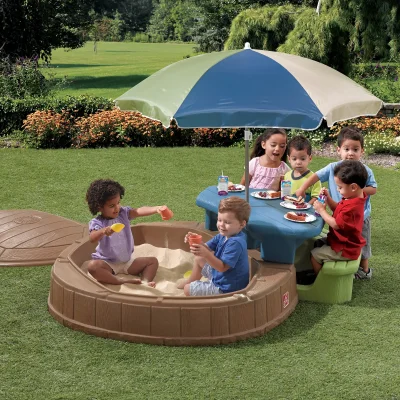 Step2 Naturally Playful Summertime Play Center โต๊ะปิคนิคพร้อมร่มและบ่อทราย