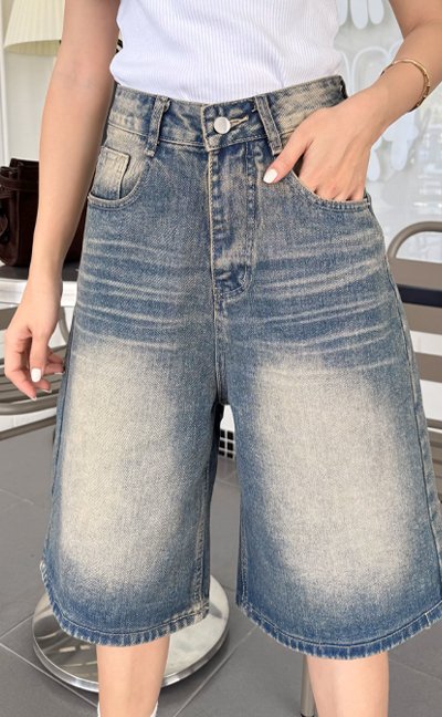 SOPHIA JEANS
