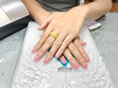 ลายเล็บสวยๆ จากทางร้าน