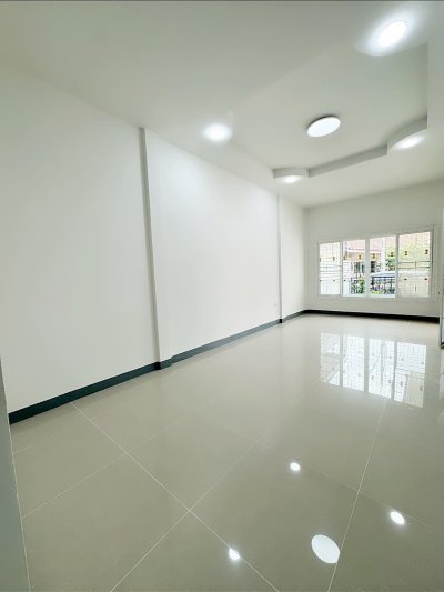 บ้านแฝด หมู่บ้านเจเจเลควิวปร์าค หัวทะเล