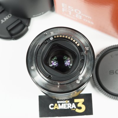 E50mm F1.8 OSS