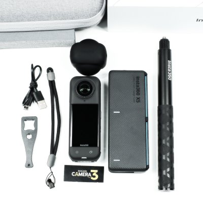 Insta360 X5 ESSENTIAL BUNDLE