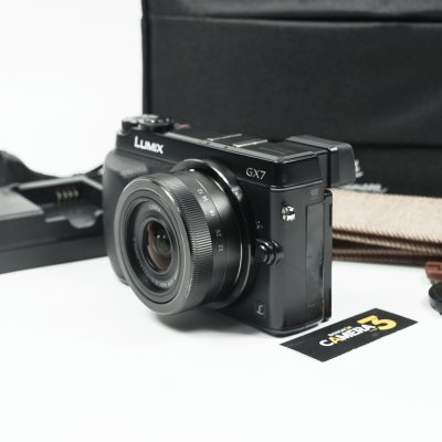 Lumix GX7