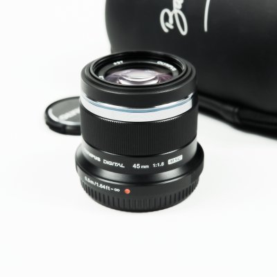 Zuiko 45mm F1.8